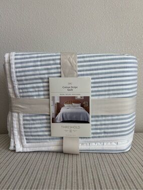 NWT King Reversible Cotton Stripe Quilt Light Blue - Threshold